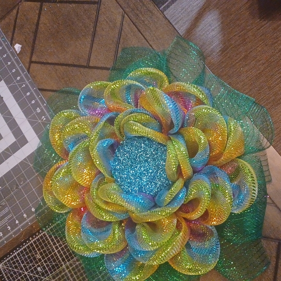 RAINBOW 🌈 WREATH - Picture 2 of 3